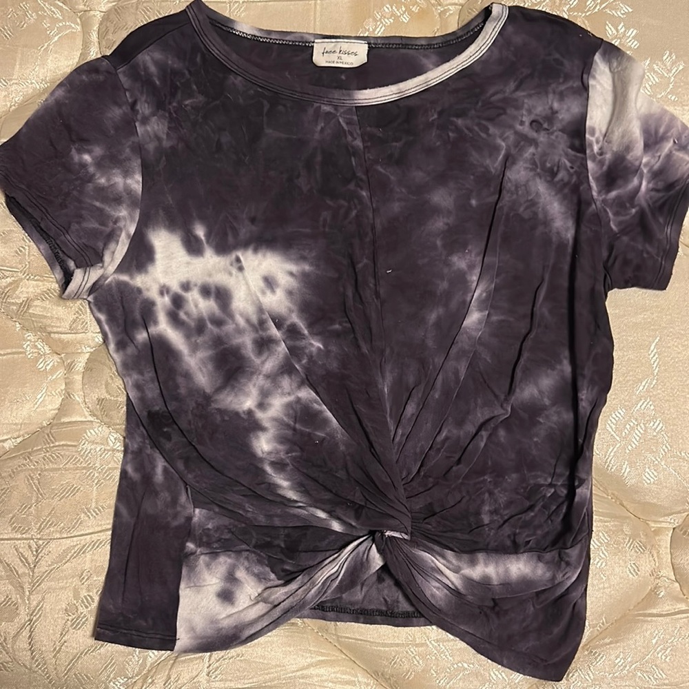 XL Free Kisses crop top